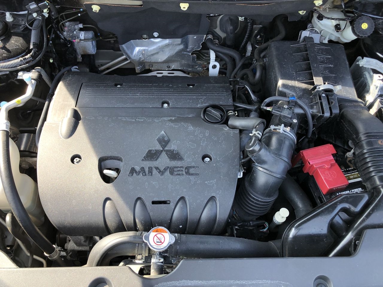 Mitsubishi Outlander Sport ES 2.0 CVT 2019