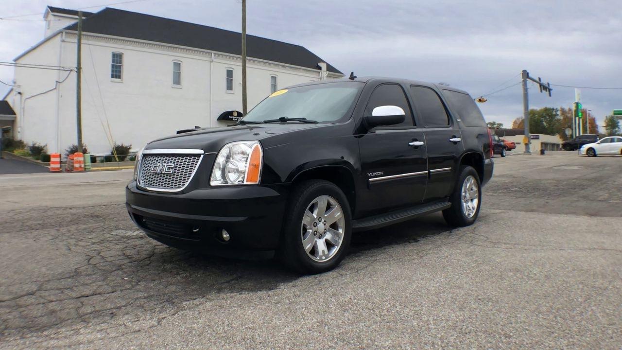 GMC Yukon 2WD 4dr 1500 SLT 2011