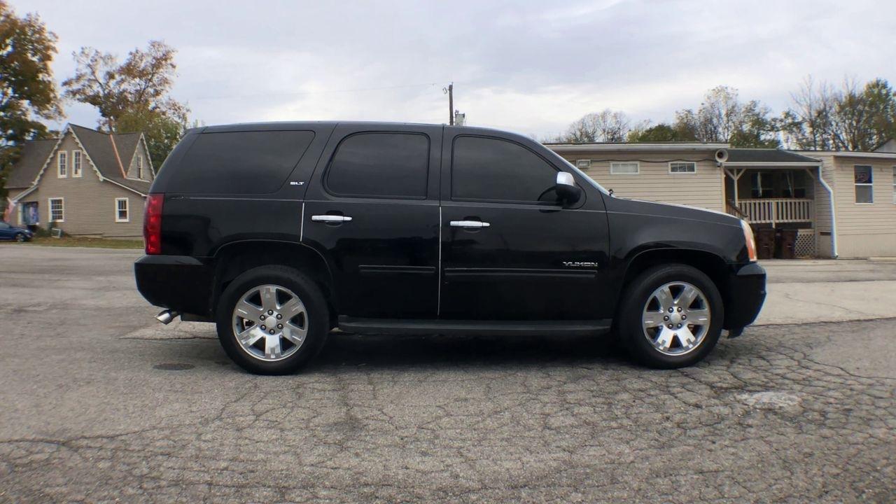 GMC Yukon 2WD 4dr 1500 SLT 2011