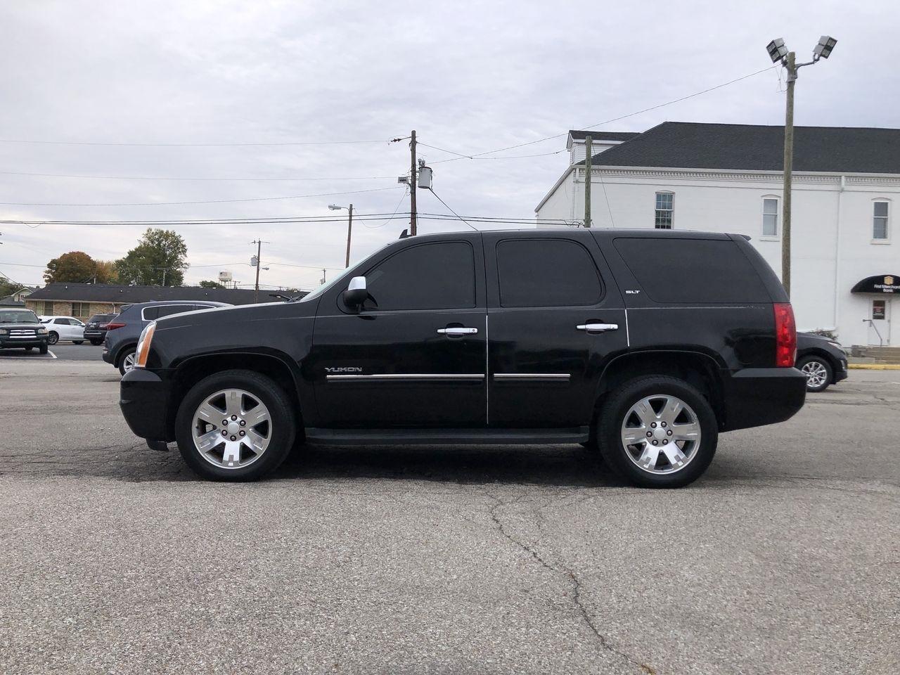 GMC Yukon 2WD 4dr 1500 SLT 2011