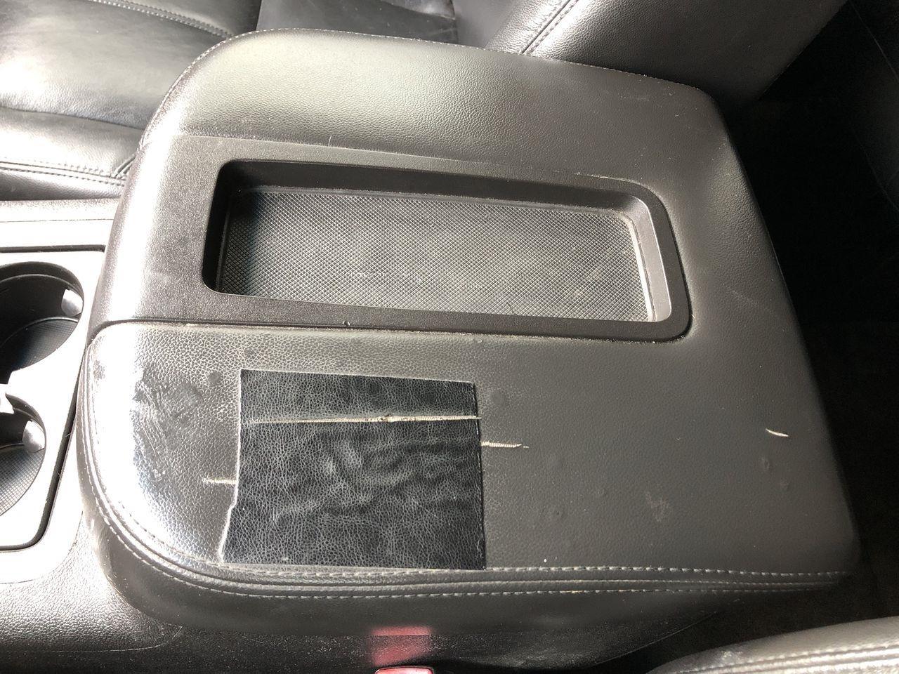 GMC Yukon 2WD 4dr 1500 SLT 2011