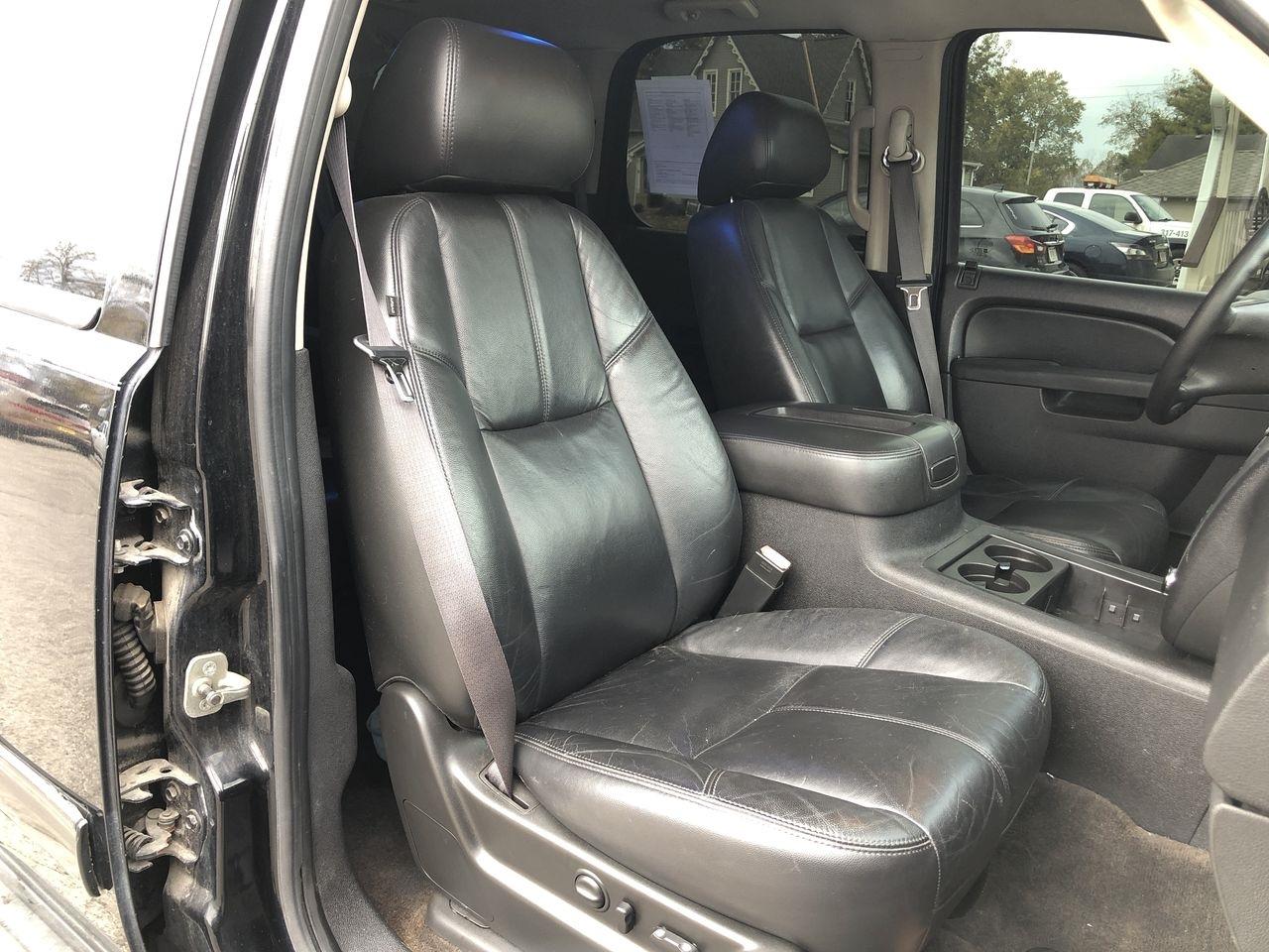 GMC Yukon 2WD 4dr 1500 SLT 2011