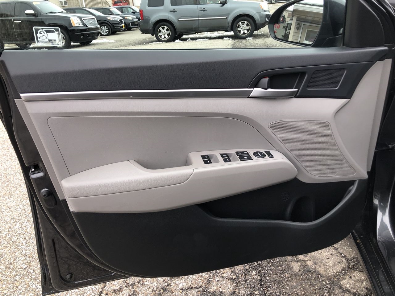 Hyundai Elantra SE IVT 2020