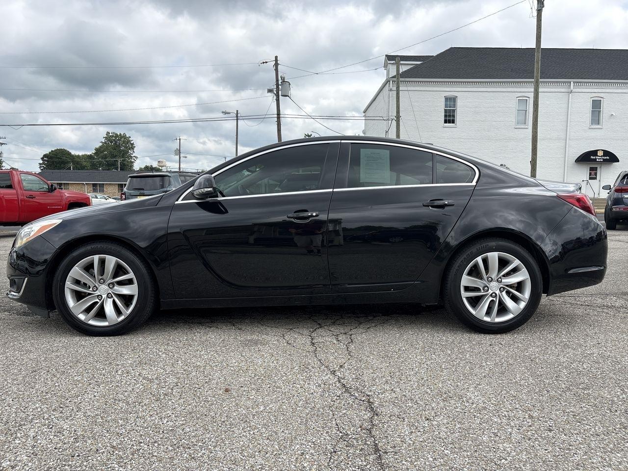 Buick Regal 4dr Sdn Premium II FWD 2016