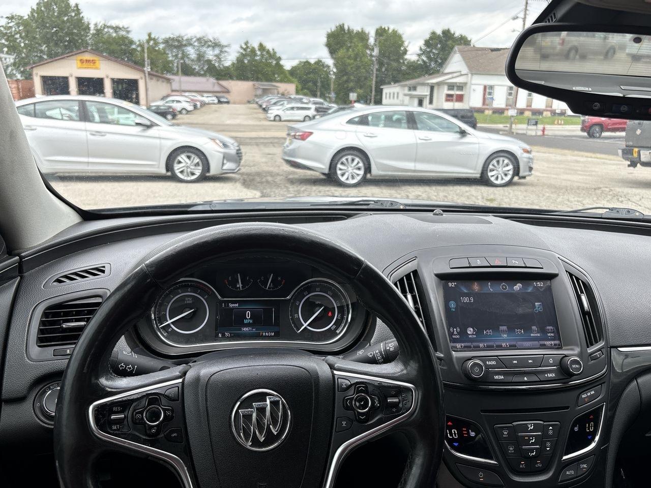 Buick Regal 4dr Sdn Premium II FWD 2016