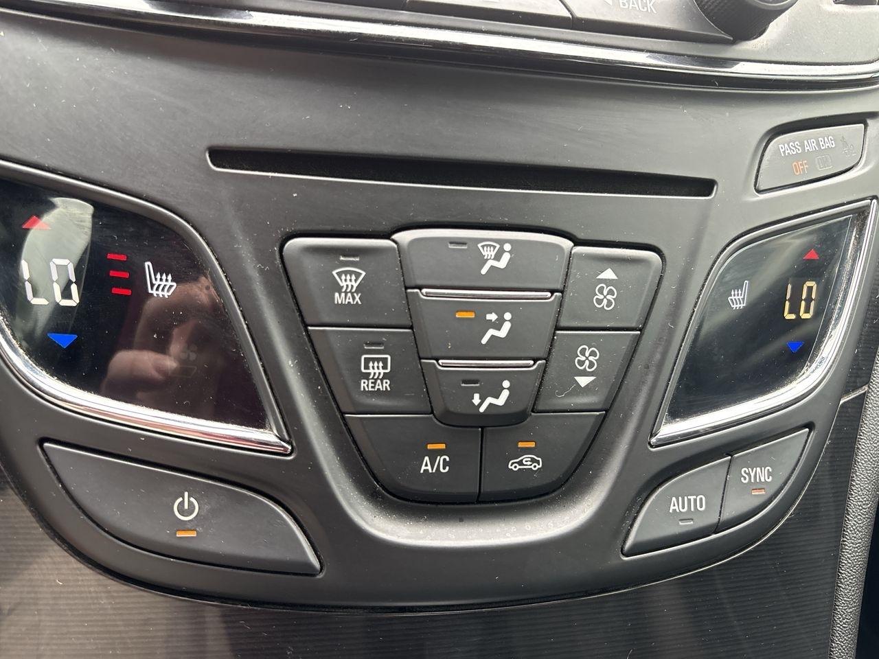 Buick Regal 4dr Sdn Premium II FWD 2016