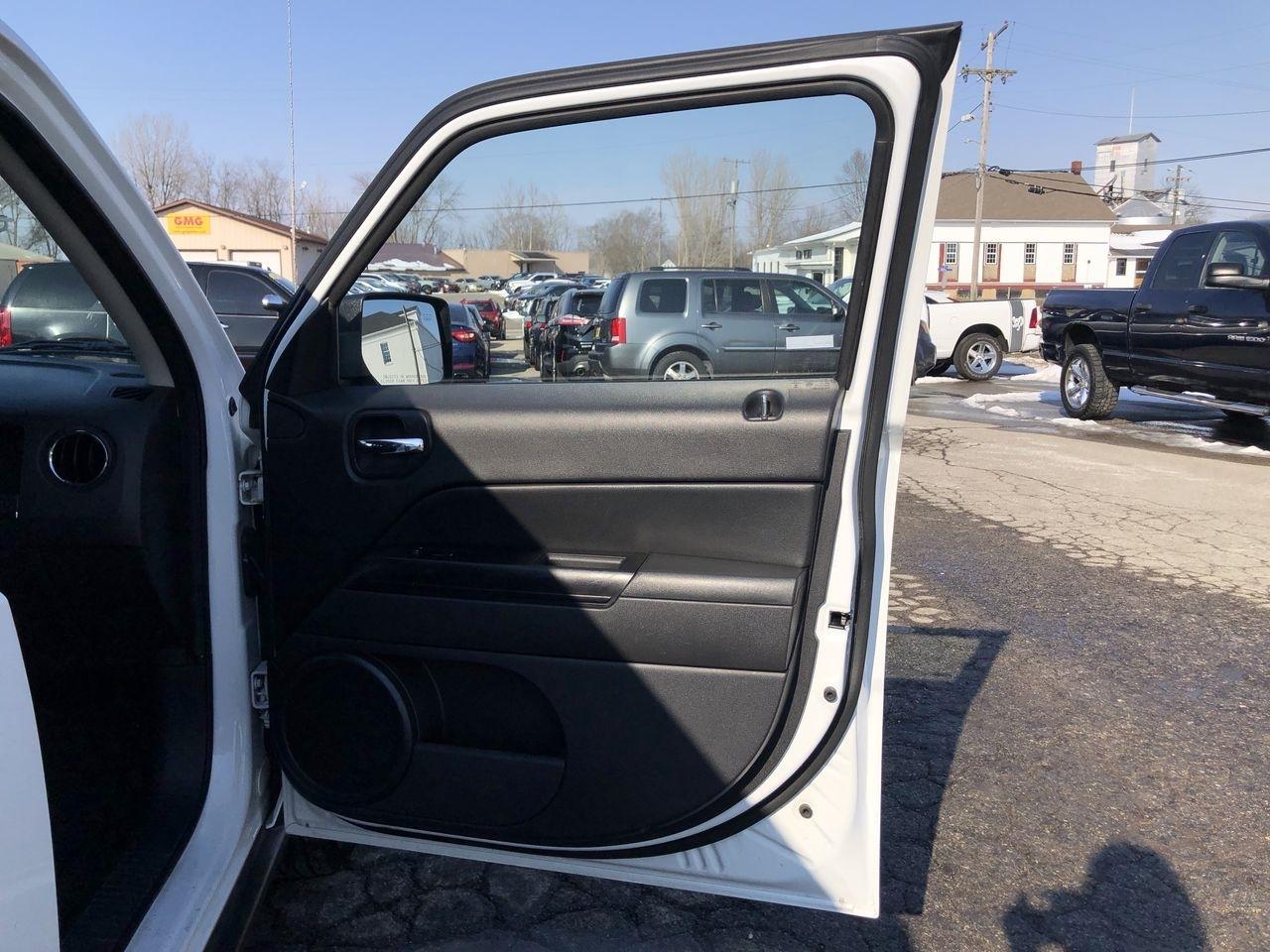 Jeep Patriot FWD 4dr Sport 2016