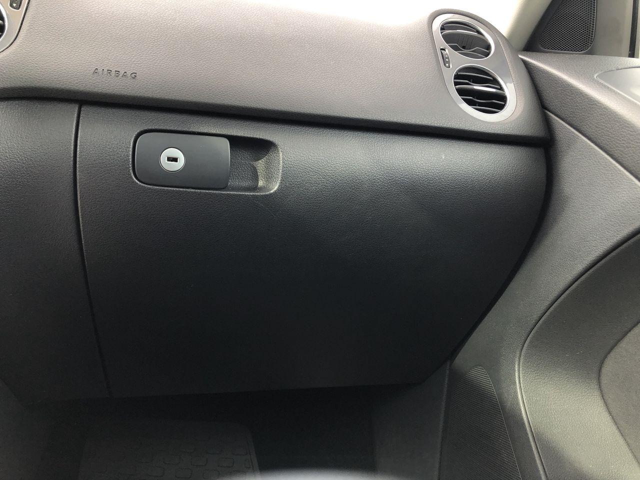 Volkswagen Tiguan 2WD 4dr Auto S 2013