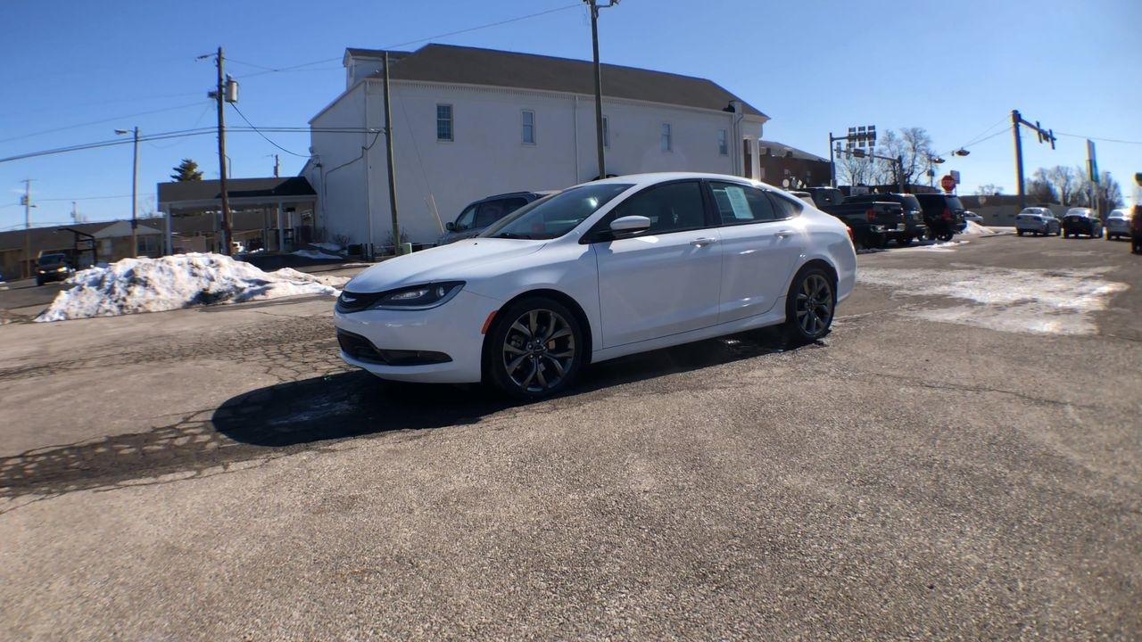 Chrysler 200 4dr Sdn S FWD 2016