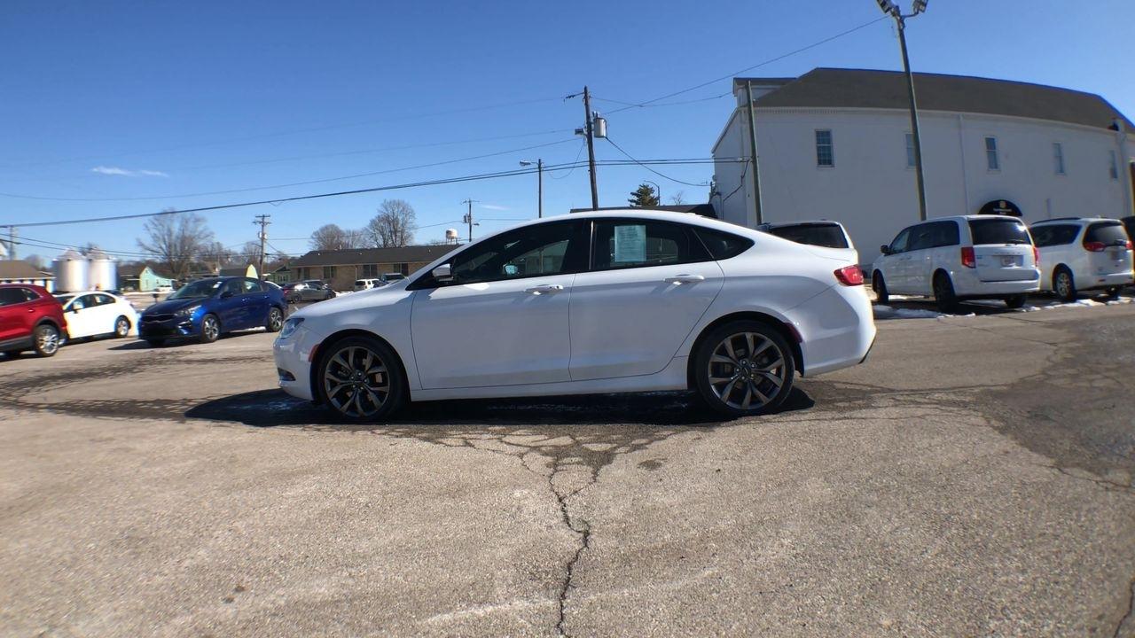 Chrysler 200 4dr Sdn S FWD 2016