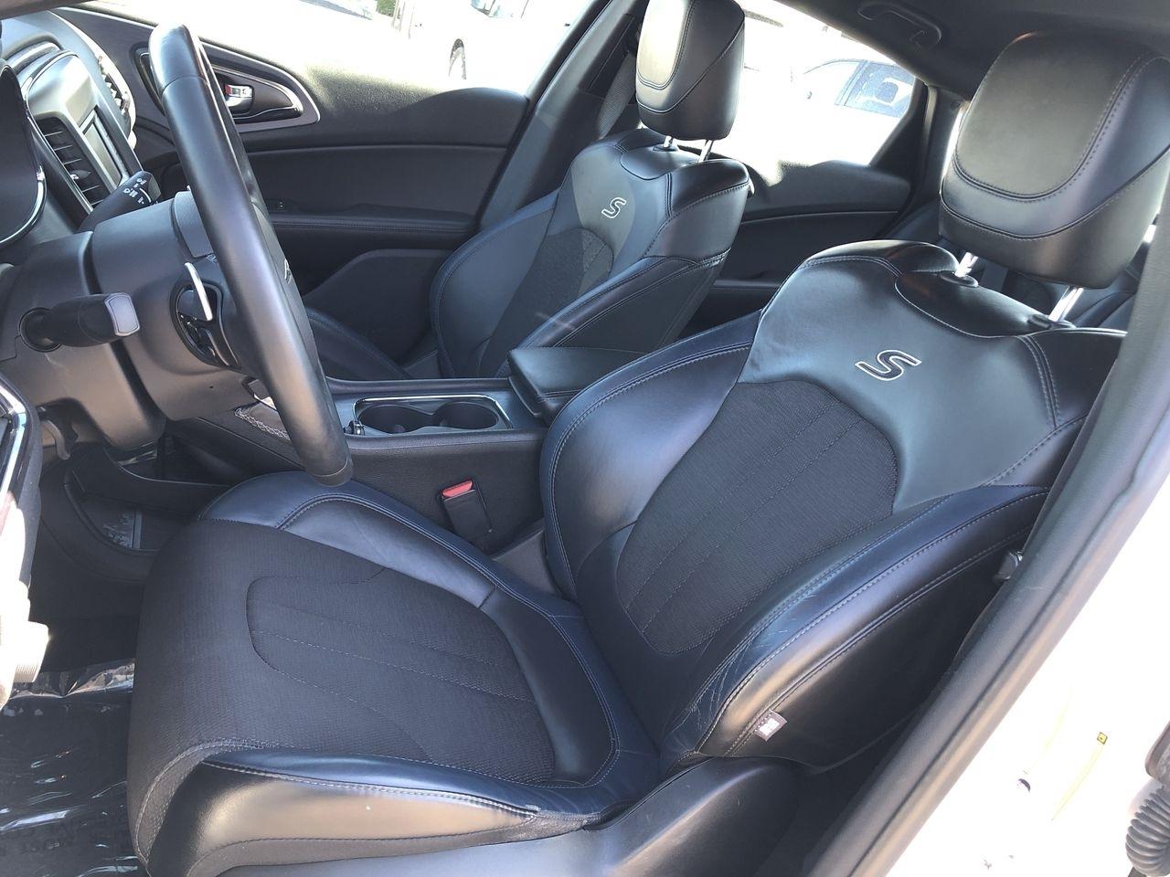 Chrysler 200 4dr Sdn S FWD 2016