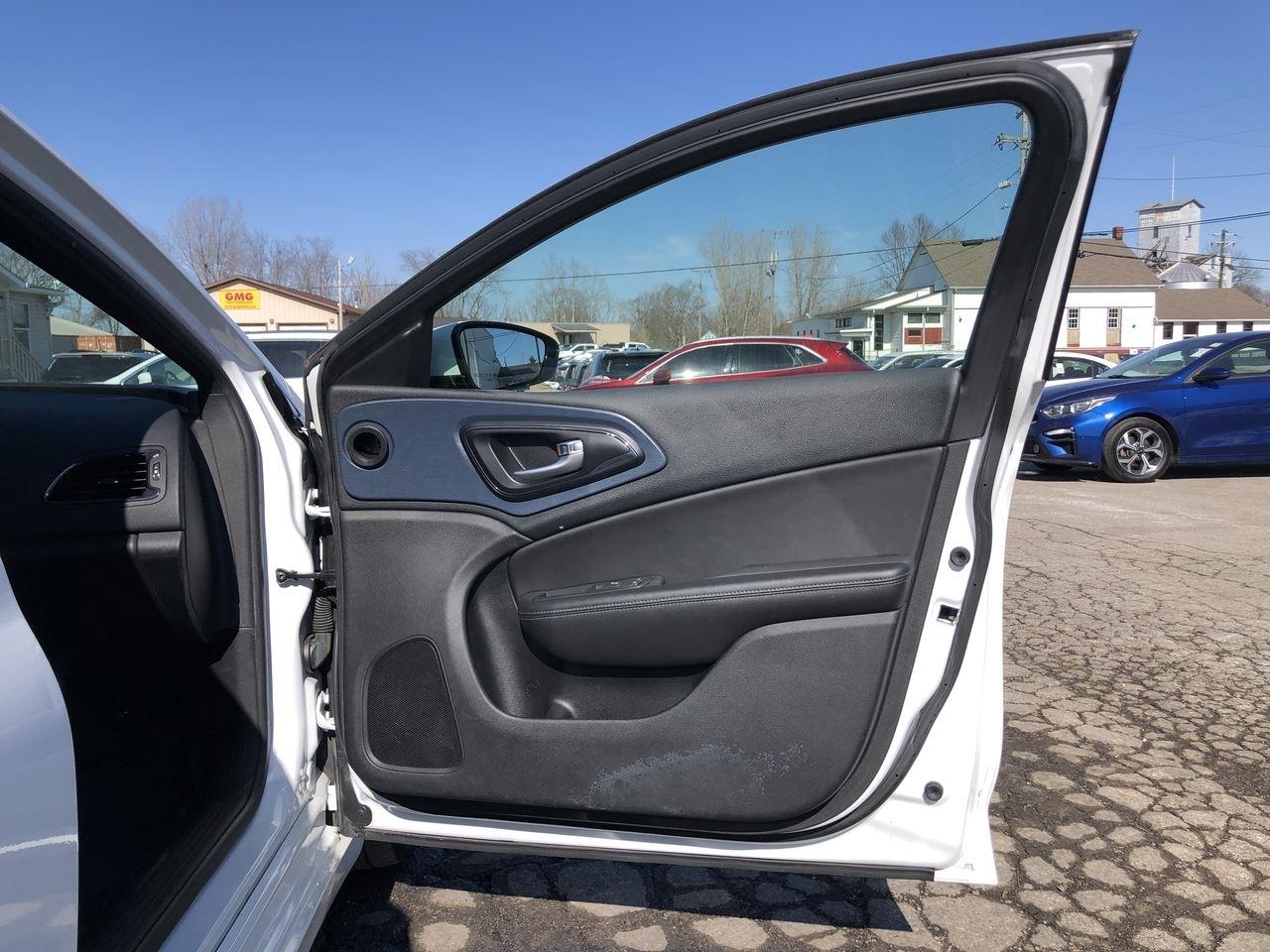 Chrysler 200 4dr Sdn S FWD 2016