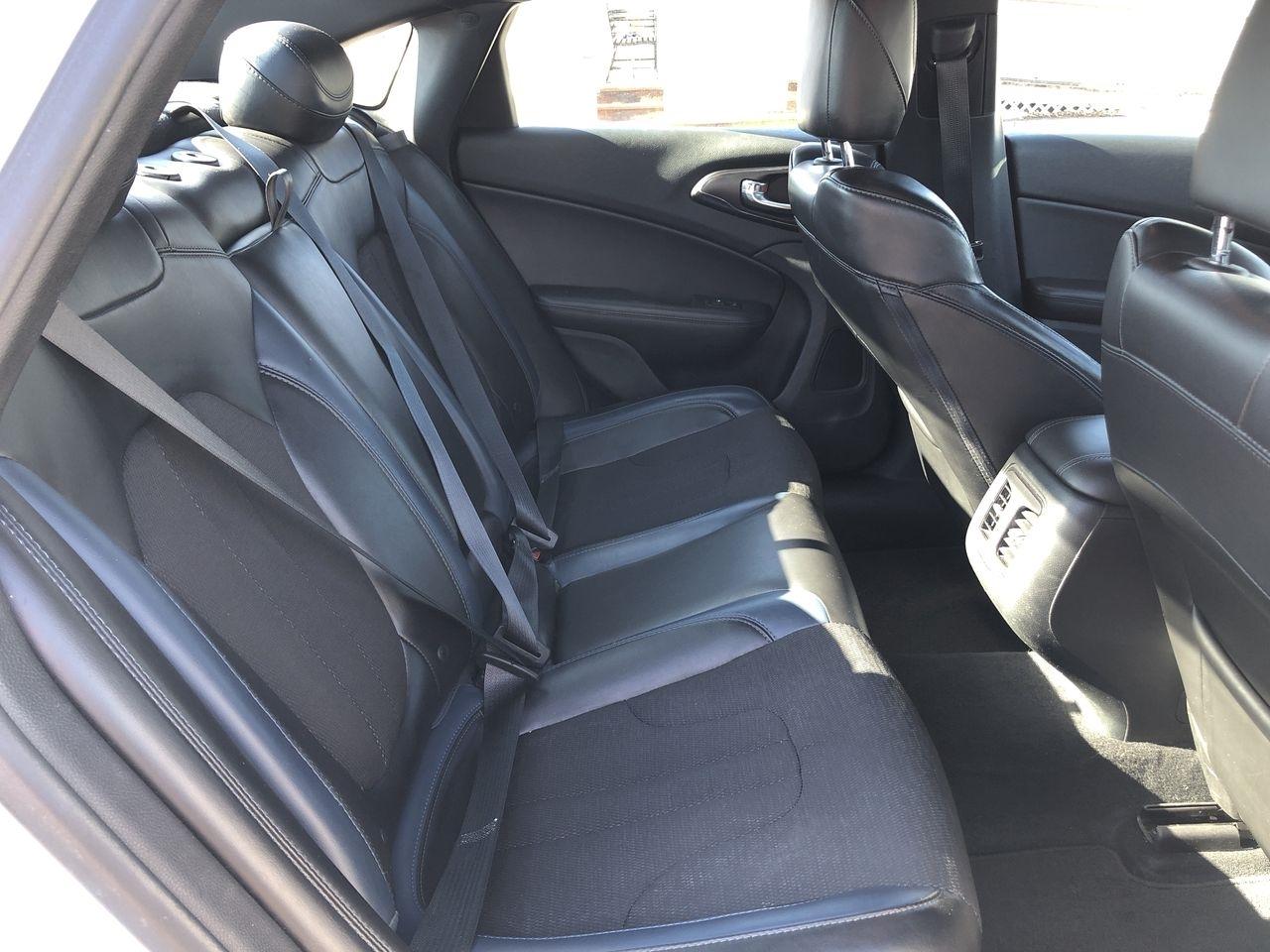 Chrysler 200 4dr Sdn S FWD 2016