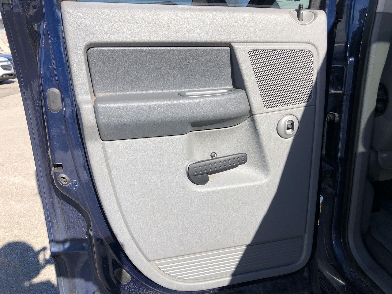 Dodge Ram 1500 4WD Quad Cab 140.5" SLT 2007