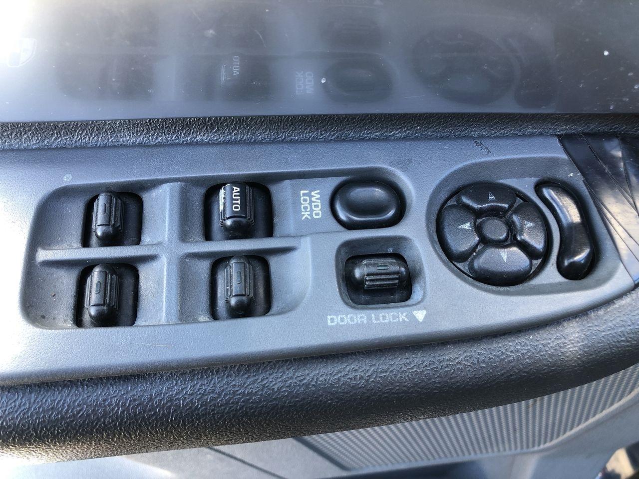 Dodge Ram 1500 4WD Quad Cab 140.5" SLT 2007