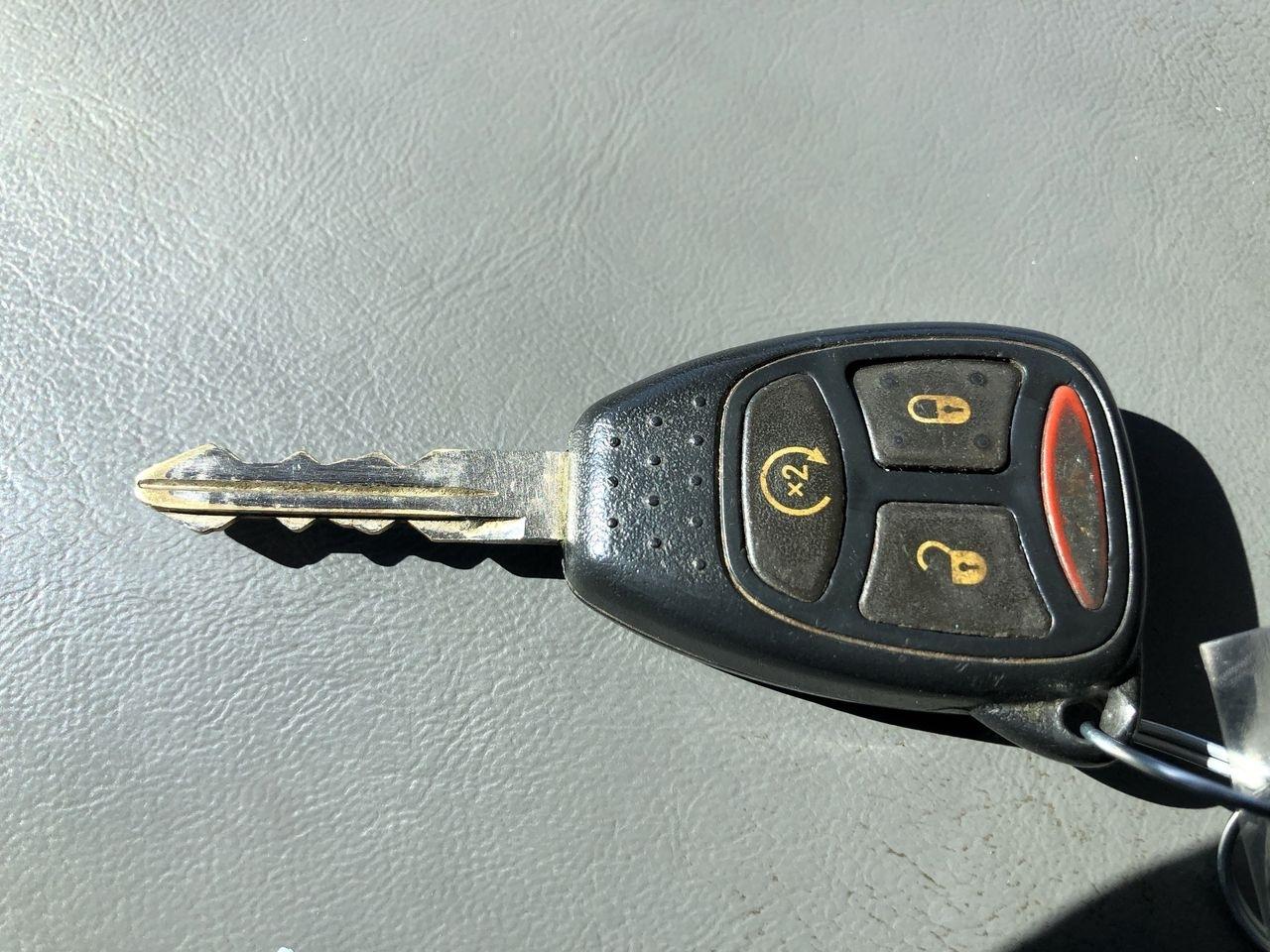 Dodge Ram 1500 4WD Quad Cab 140.5" SLT 2007