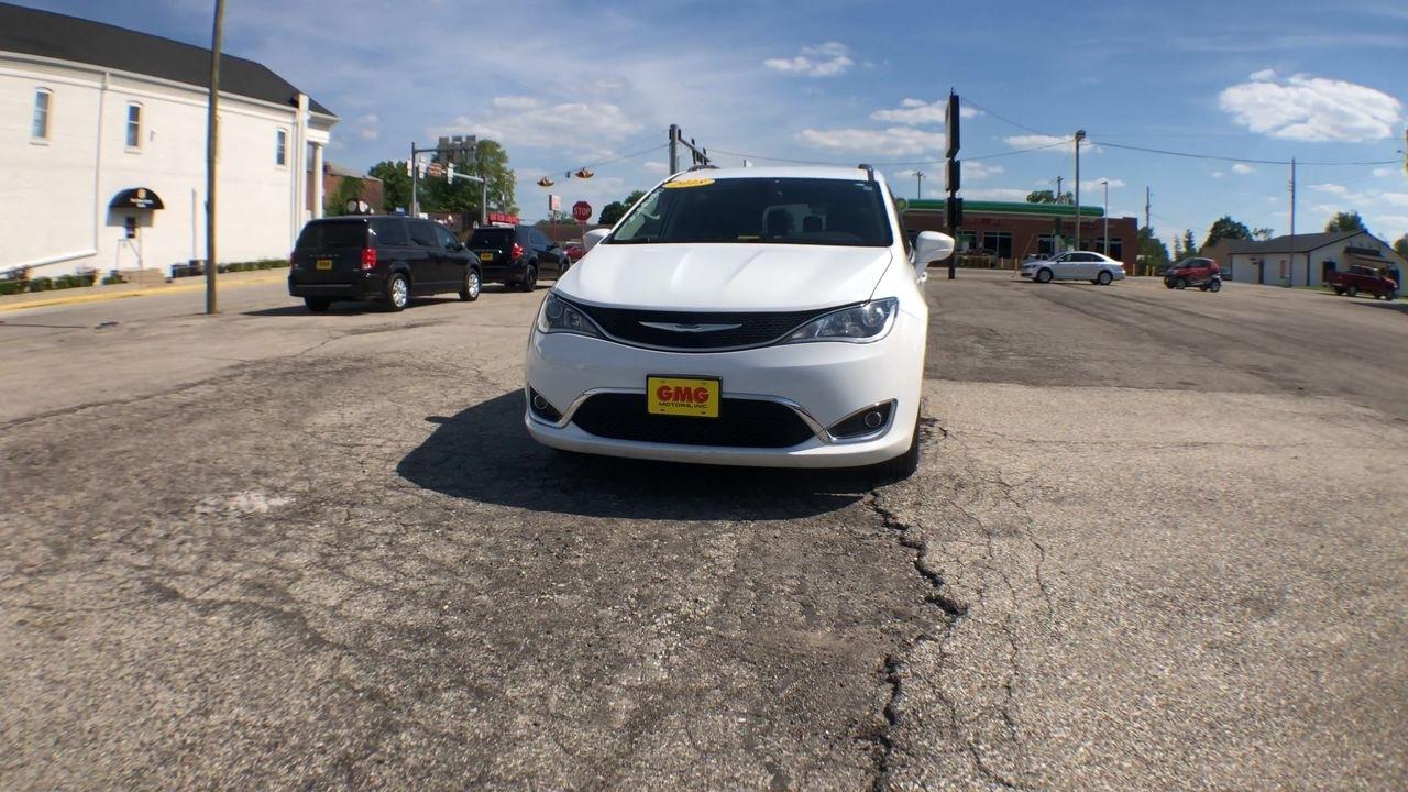 Chrysler Pacifica Touring L FWD 2018