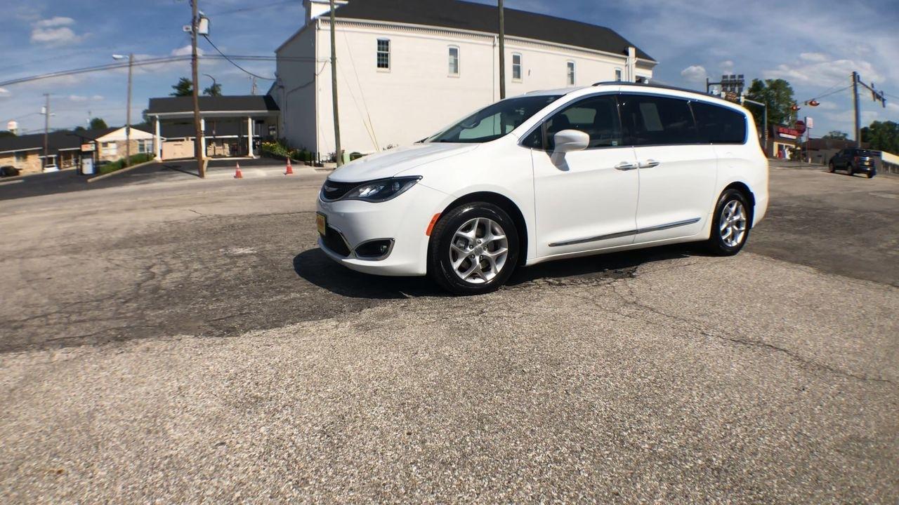 Chrysler Pacifica Touring L FWD 2018