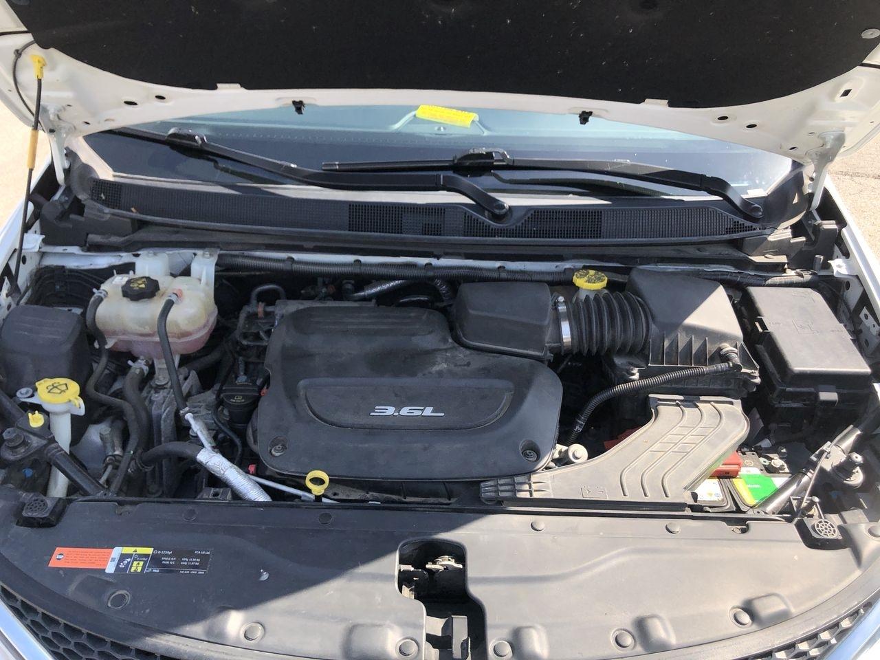 Chrysler Pacifica Touring L FWD 2018