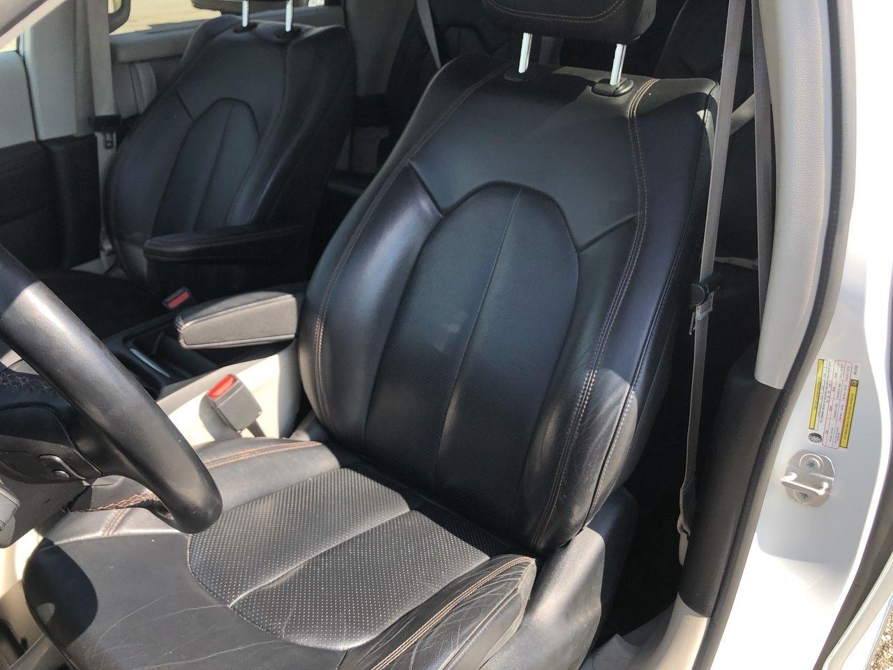 Chrysler Pacifica Touring L FWD 2018