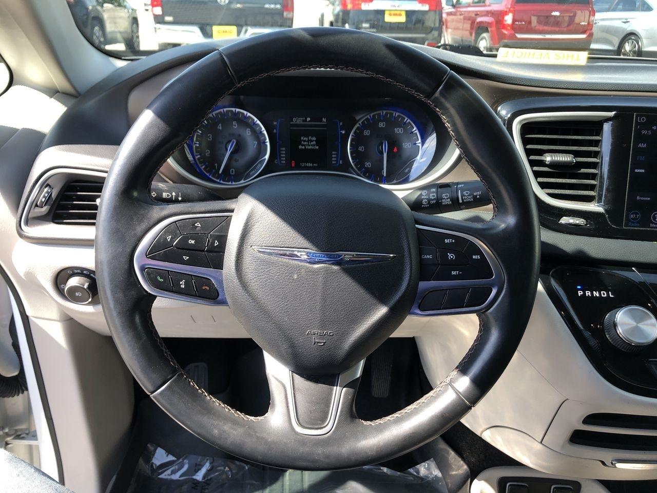 Chrysler Pacifica Touring L FWD 2018