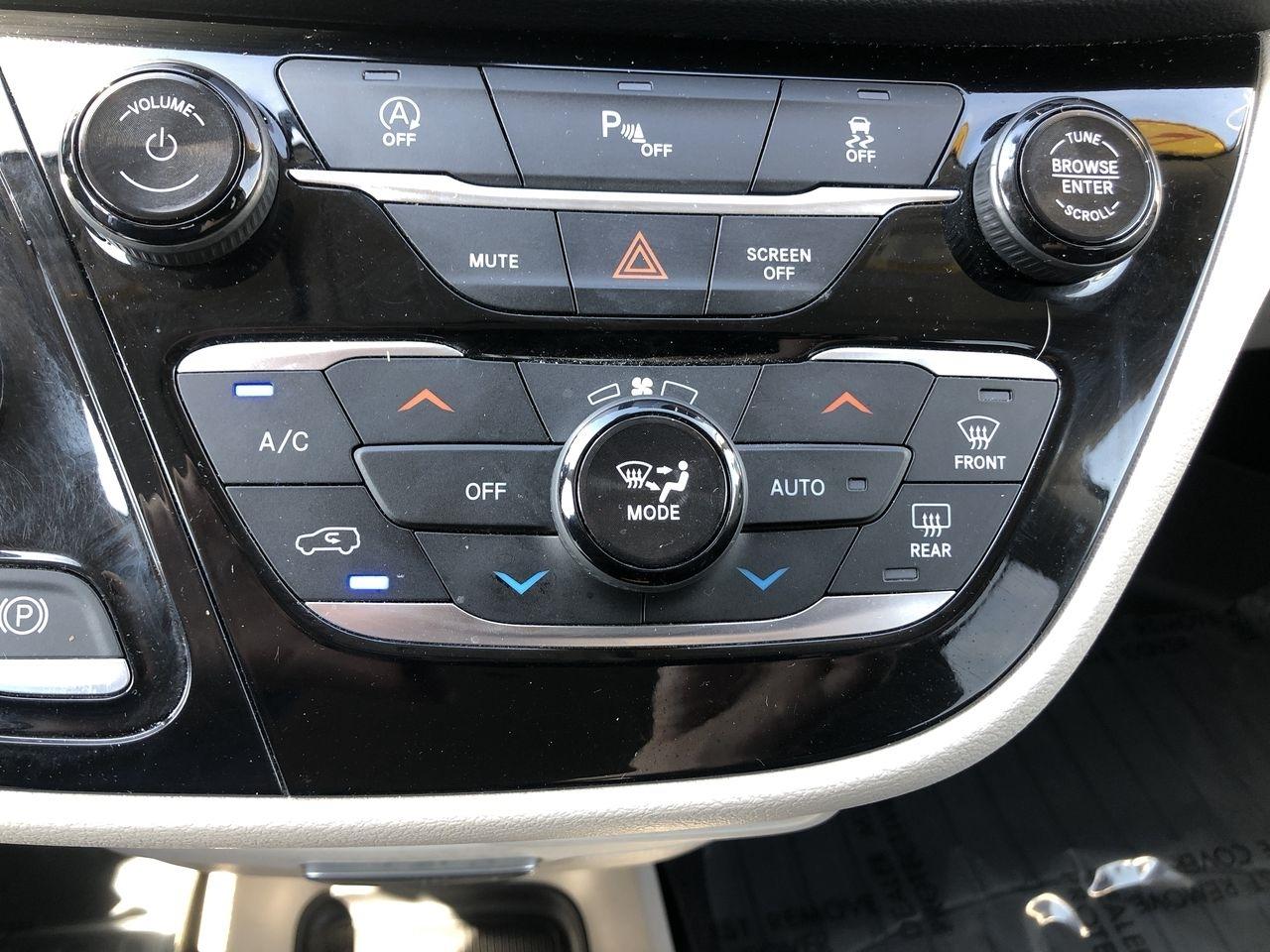 Chrysler Pacifica Touring L FWD 2018