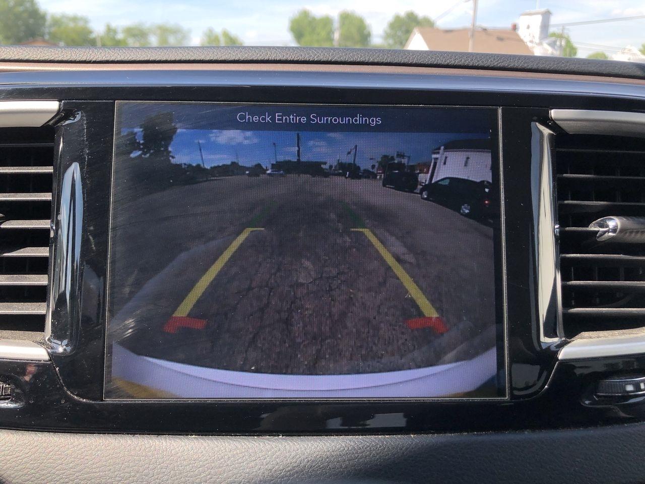 Chrysler Pacifica Touring L FWD 2018