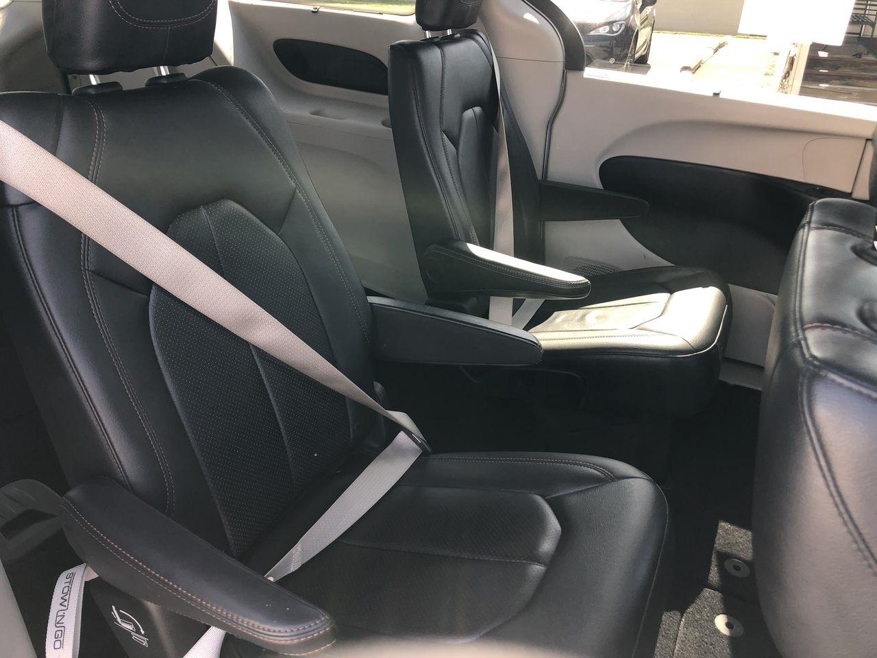 Chrysler Pacifica Touring L FWD 2018