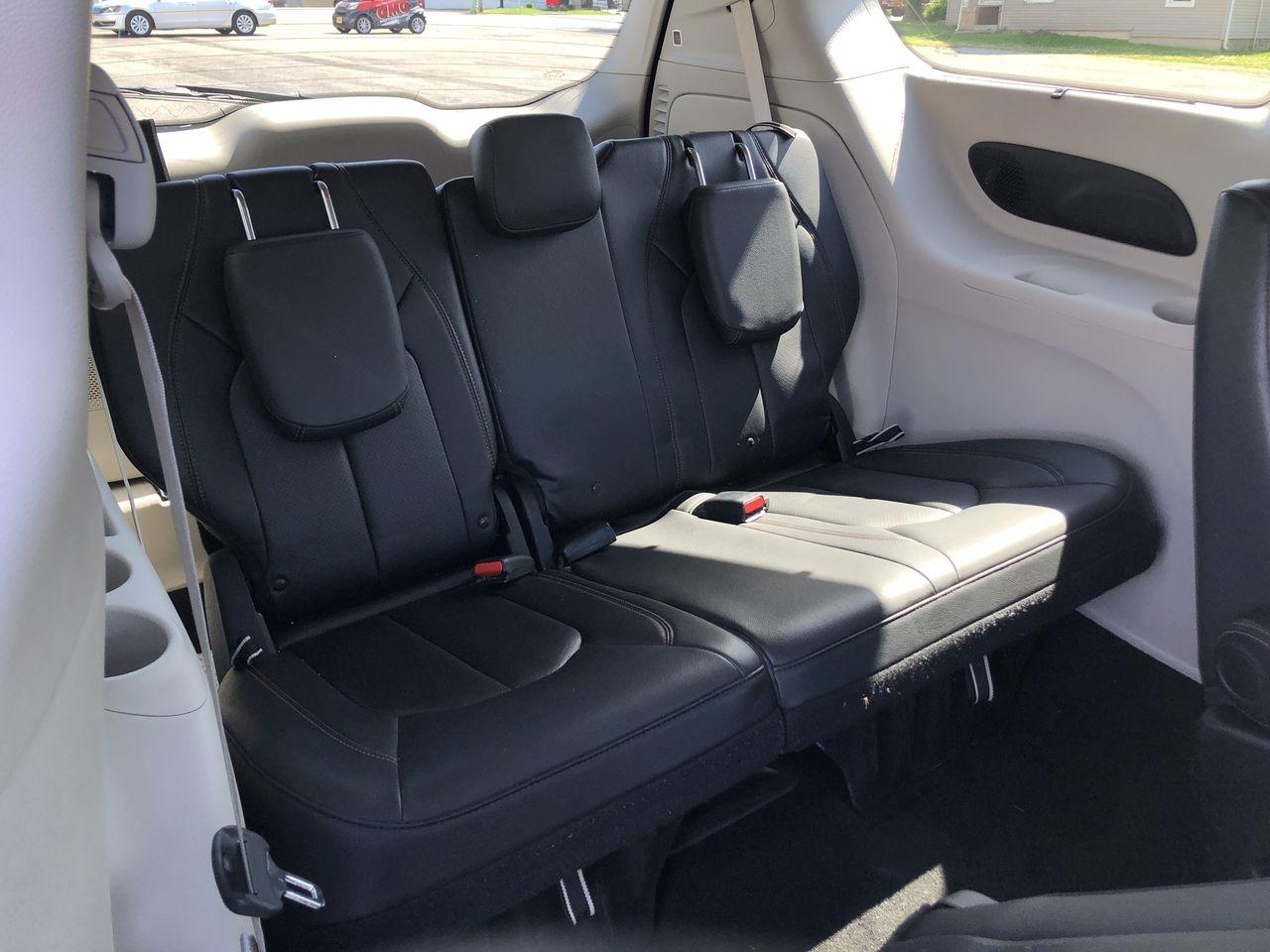 Chrysler Pacifica Touring L FWD 2018