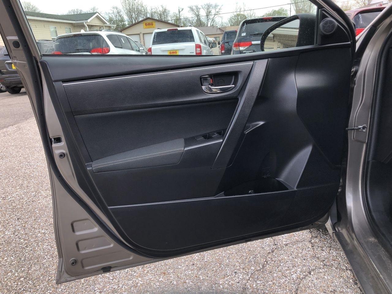 Toyota Corolla L CVT (Natl) 2017