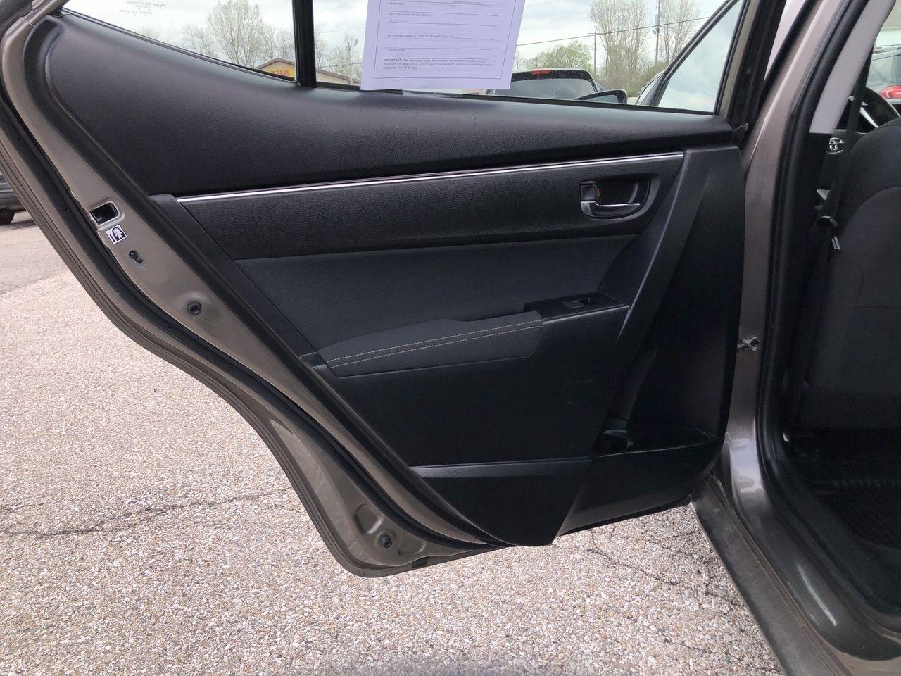 Toyota Corolla L CVT (Natl) 2017