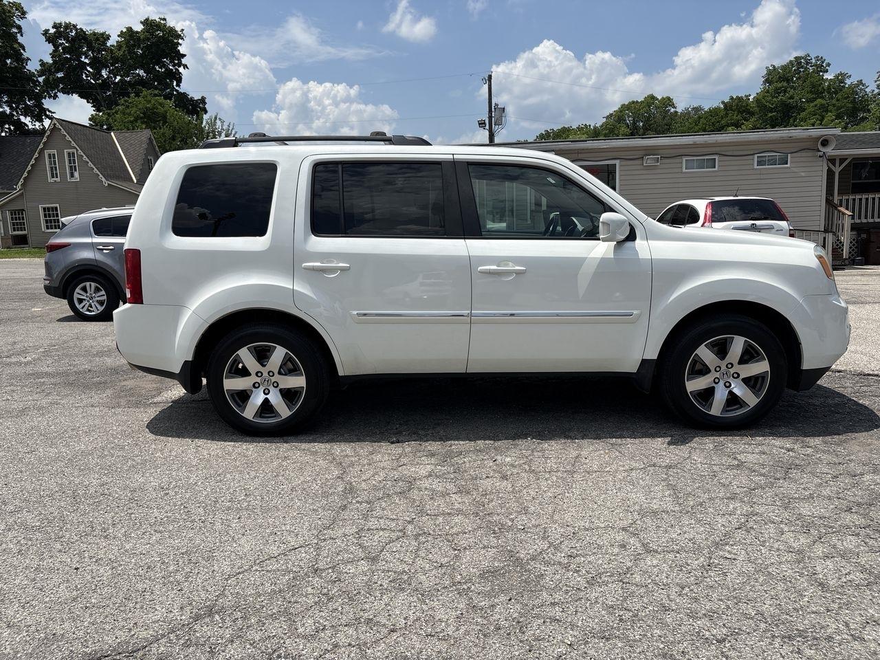 Honda Pilot 4WD 4dr Touring w/RES & Navi 2015