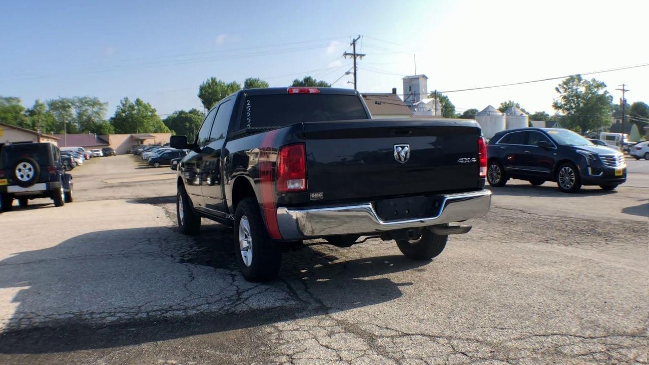 RAM 1500 4WD Crew Cab 140.5" SSV 2015
