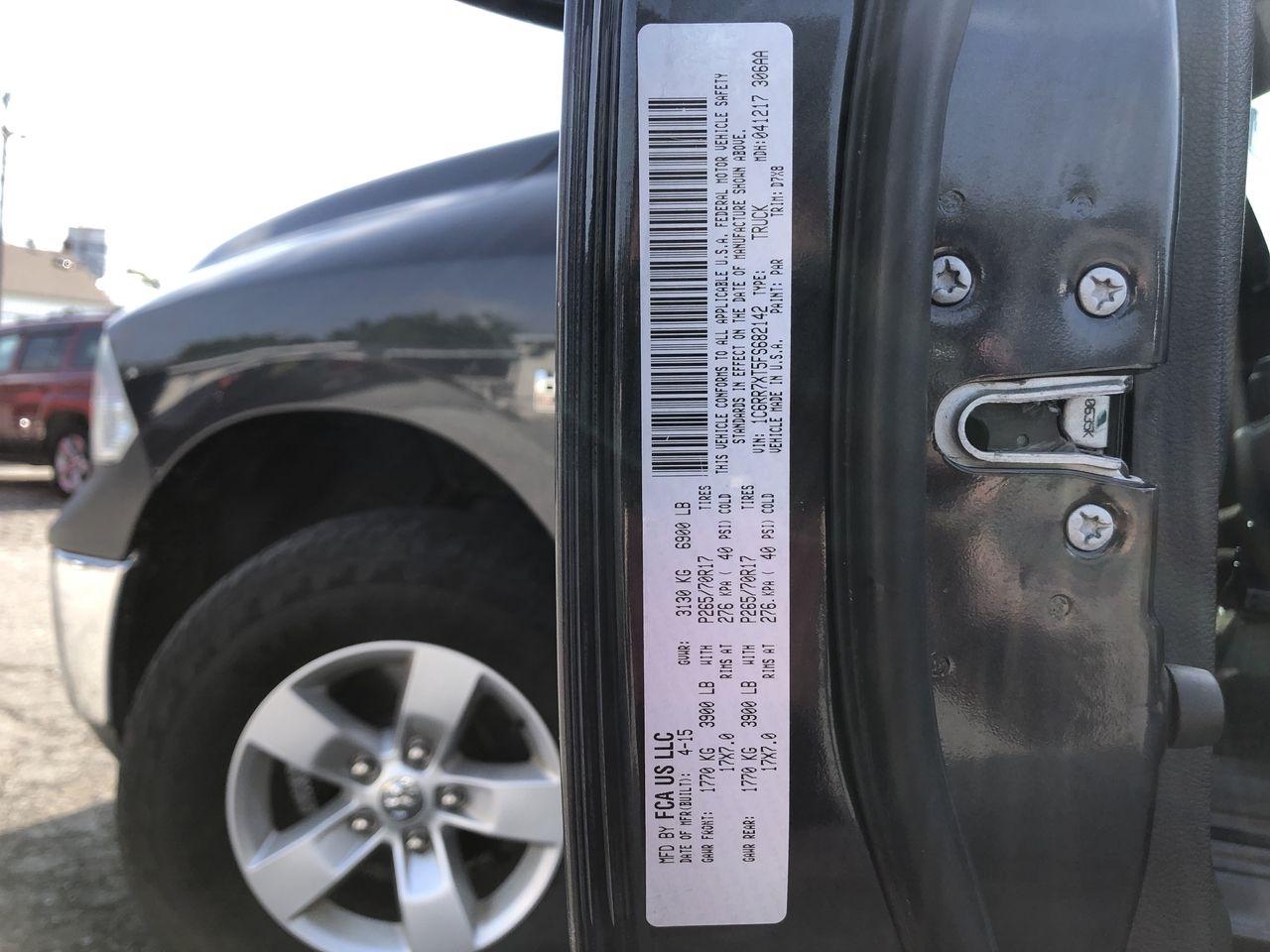 RAM 1500 4WD Crew Cab 140.5" SSV 2015