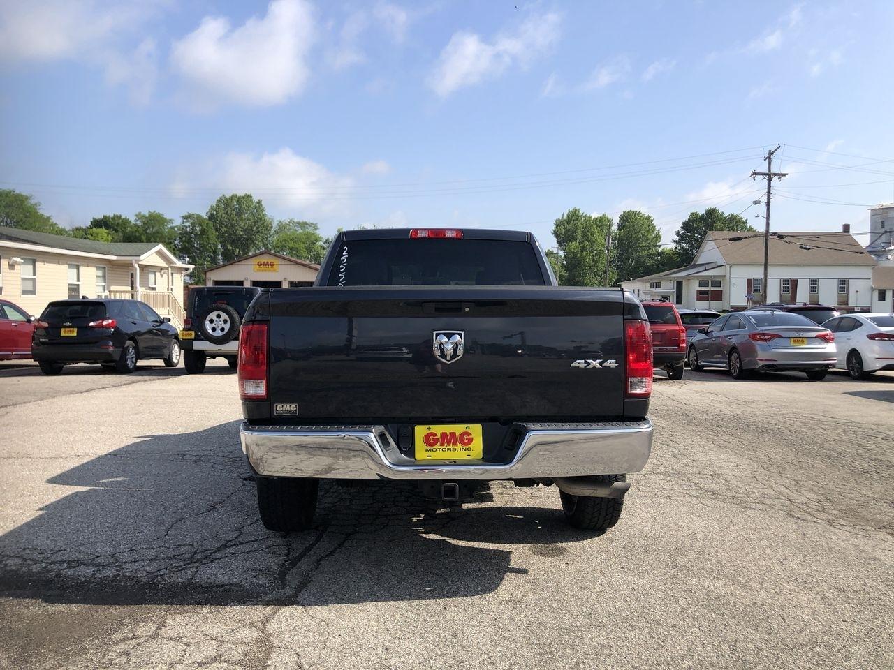 RAM 1500 4WD Crew Cab 140.5" SSV 2015