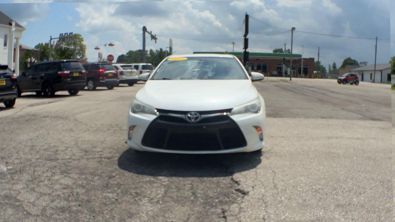 Toyota Camry 4dr Sdn I4 Auto XLE (Natl) 2015
