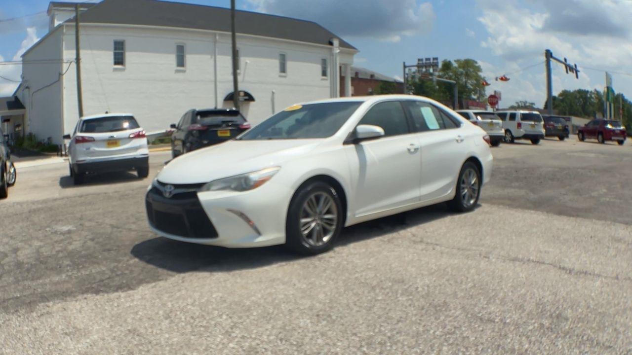 Toyota Camry 4dr Sdn I4 Auto XLE (Natl) 2015