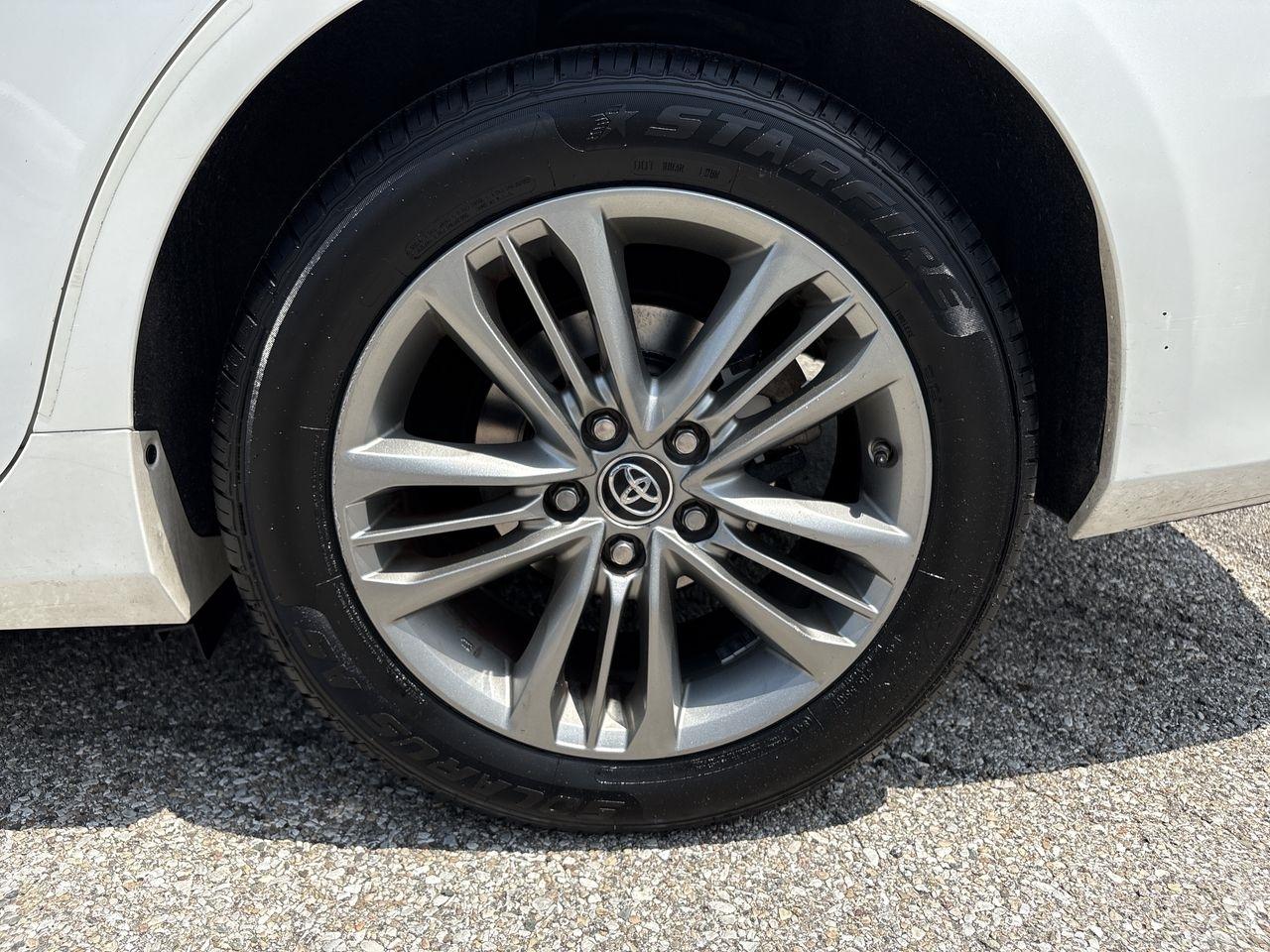 Toyota Camry 4dr Sdn I4 Auto XLE (Natl) 2015