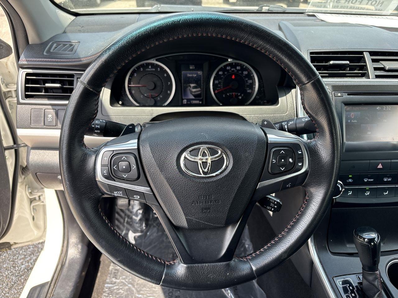Toyota Camry 4dr Sdn I4 Auto XLE (Natl) 2015