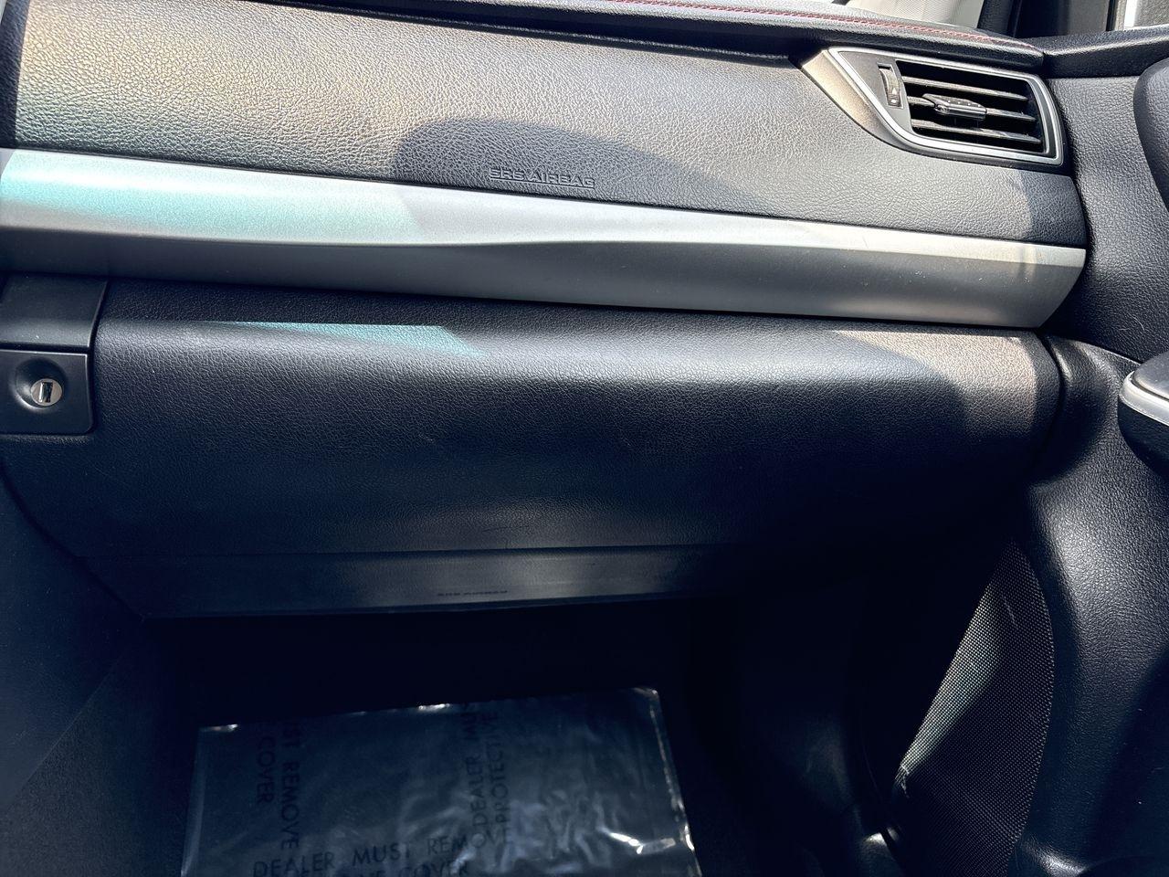 Toyota Camry 4dr Sdn I4 Auto XLE (Natl) 2015