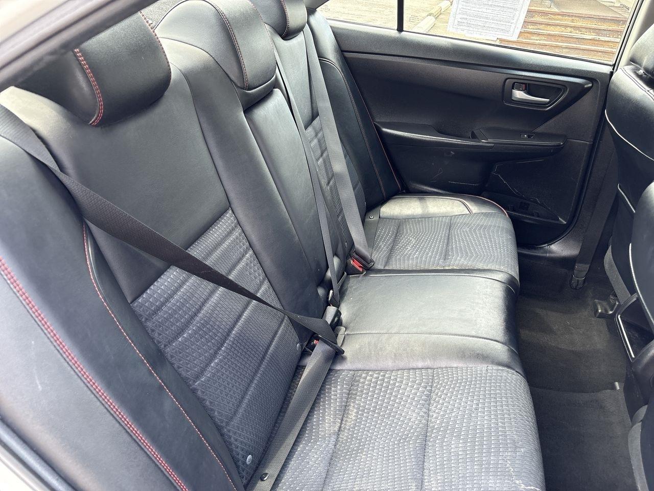 Toyota Camry 4dr Sdn I4 Auto XLE (Natl) 2015
