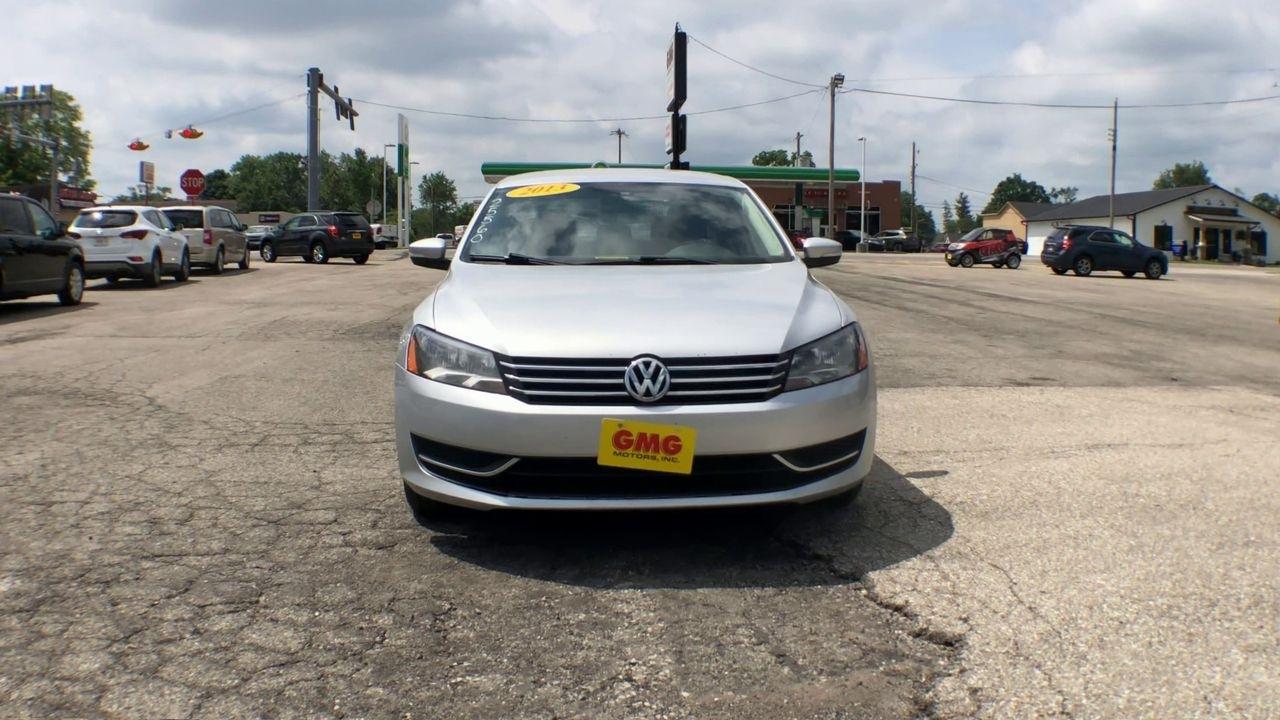 Volkswagen Passat 4dr Sdn 2.5L Manual S PZEV 2013