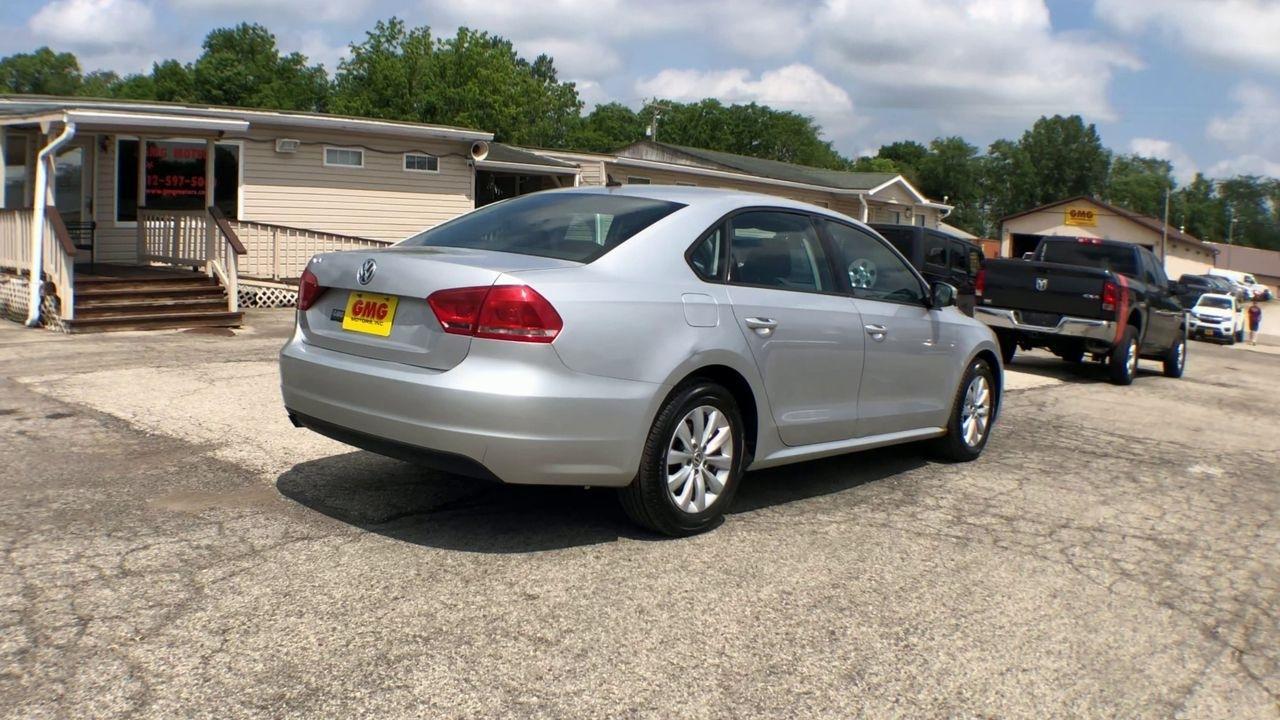 Volkswagen Passat 4dr Sdn 2.5L Manual S PZEV 2013