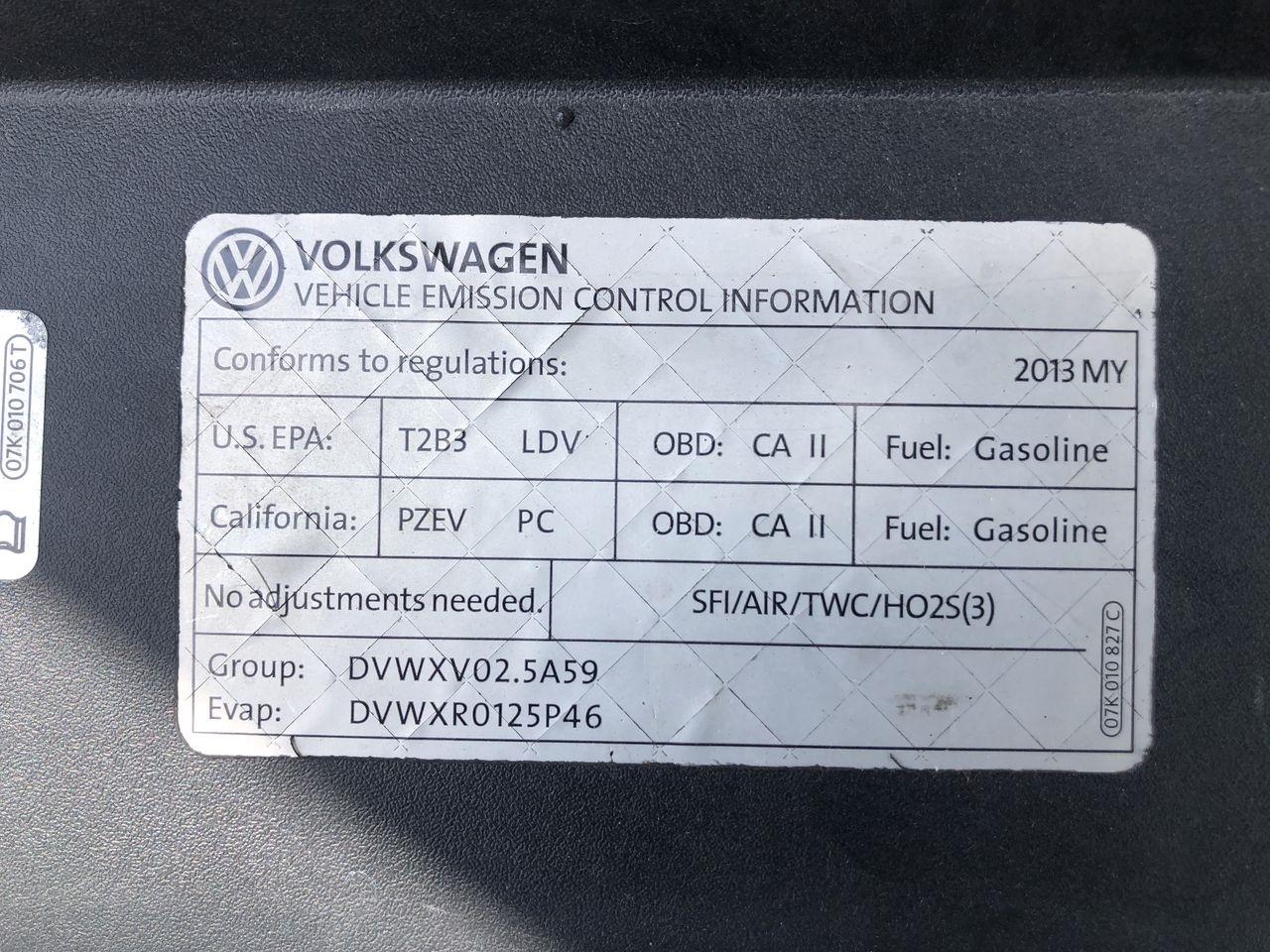 Volkswagen Passat 4dr Sdn 2.5L Manual S PZEV 2013