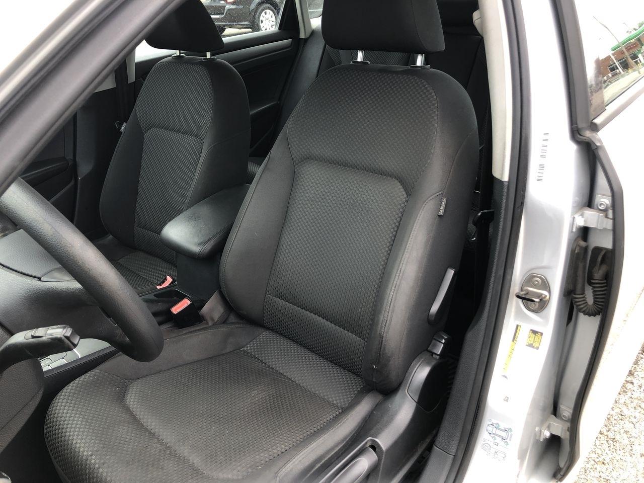 Volkswagen Passat 4dr Sdn 2.5L Manual S PZEV 2013