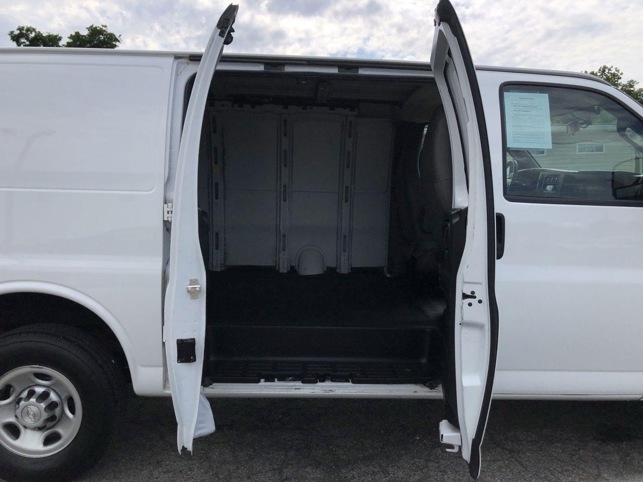 Chevrolet Express Cargo Van RWD 2500 135" 2019