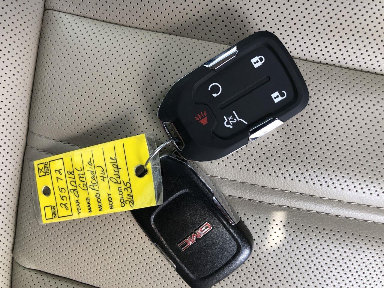 GMC Acadia AWD 4dr Denali 2018
