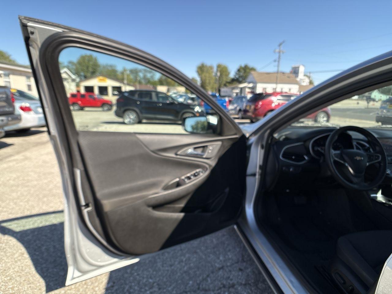 Chevrolet Malibu 4dr Sdn LT 2022
