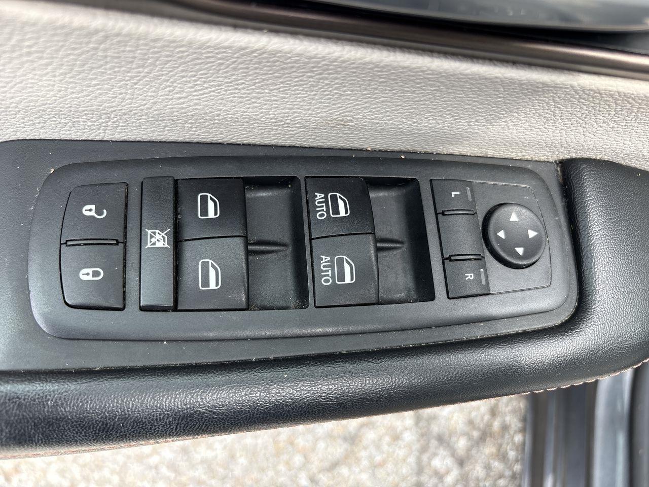 Chrysler Pacifica Touring-L FWD 2017