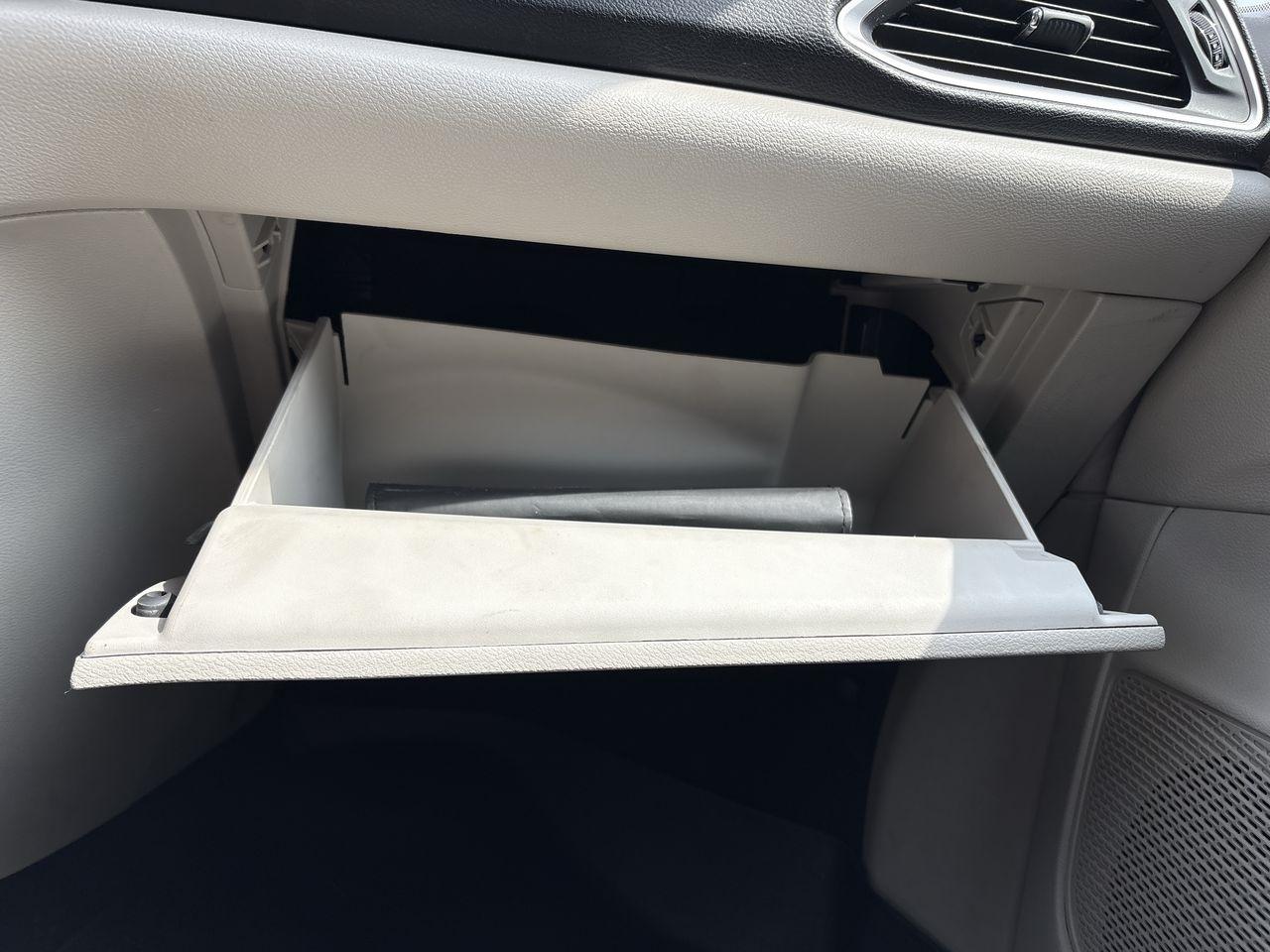 Chrysler Pacifica Touring-L FWD 2017